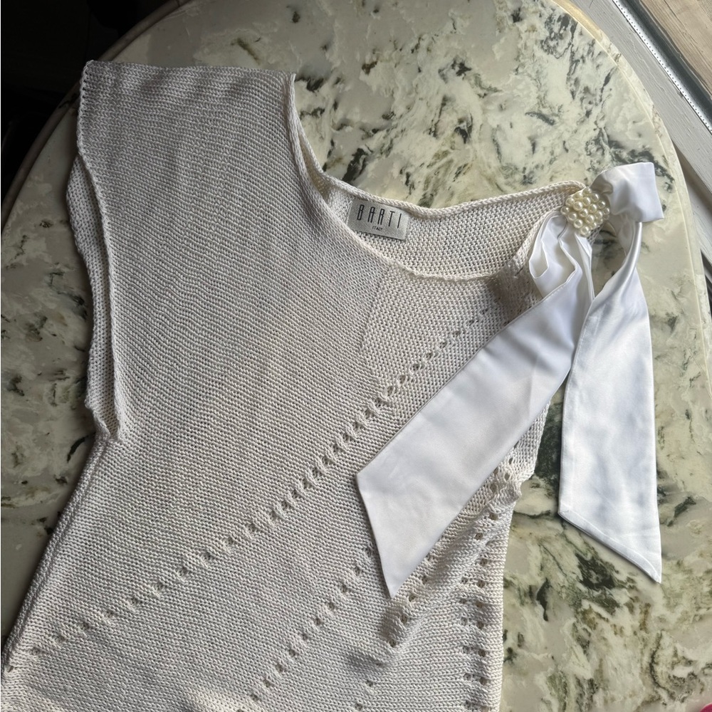 Barti Italy Ivory Knit Top with satin Bow Detail - made in Italy - size S/M